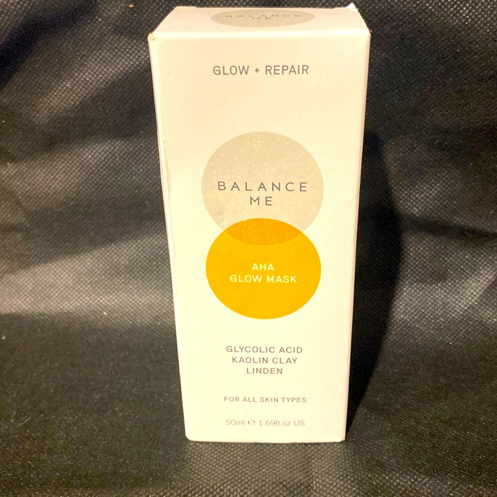 Balance me glow & repair aha glow mask